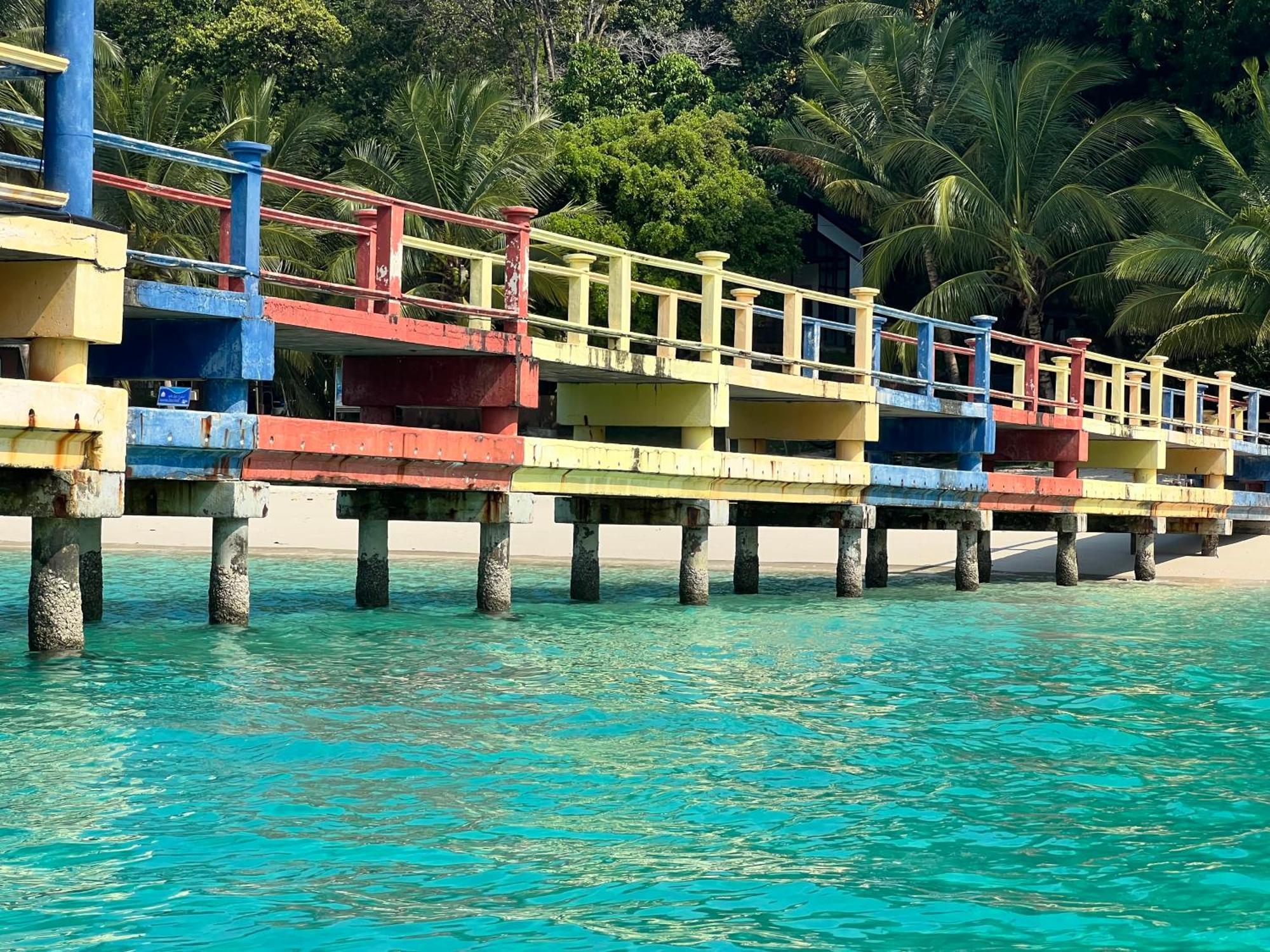 Perhentian Suria Hotel Kampong Pasir Petani Ngoại thất bức ảnh
